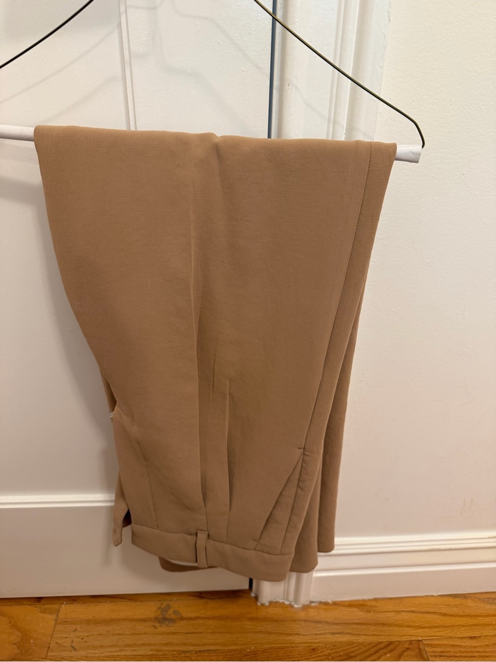 Aritzia Effortless Camel Dress Pants - size 6